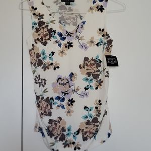 Simply Styled sleeveless floral v-neck blouse